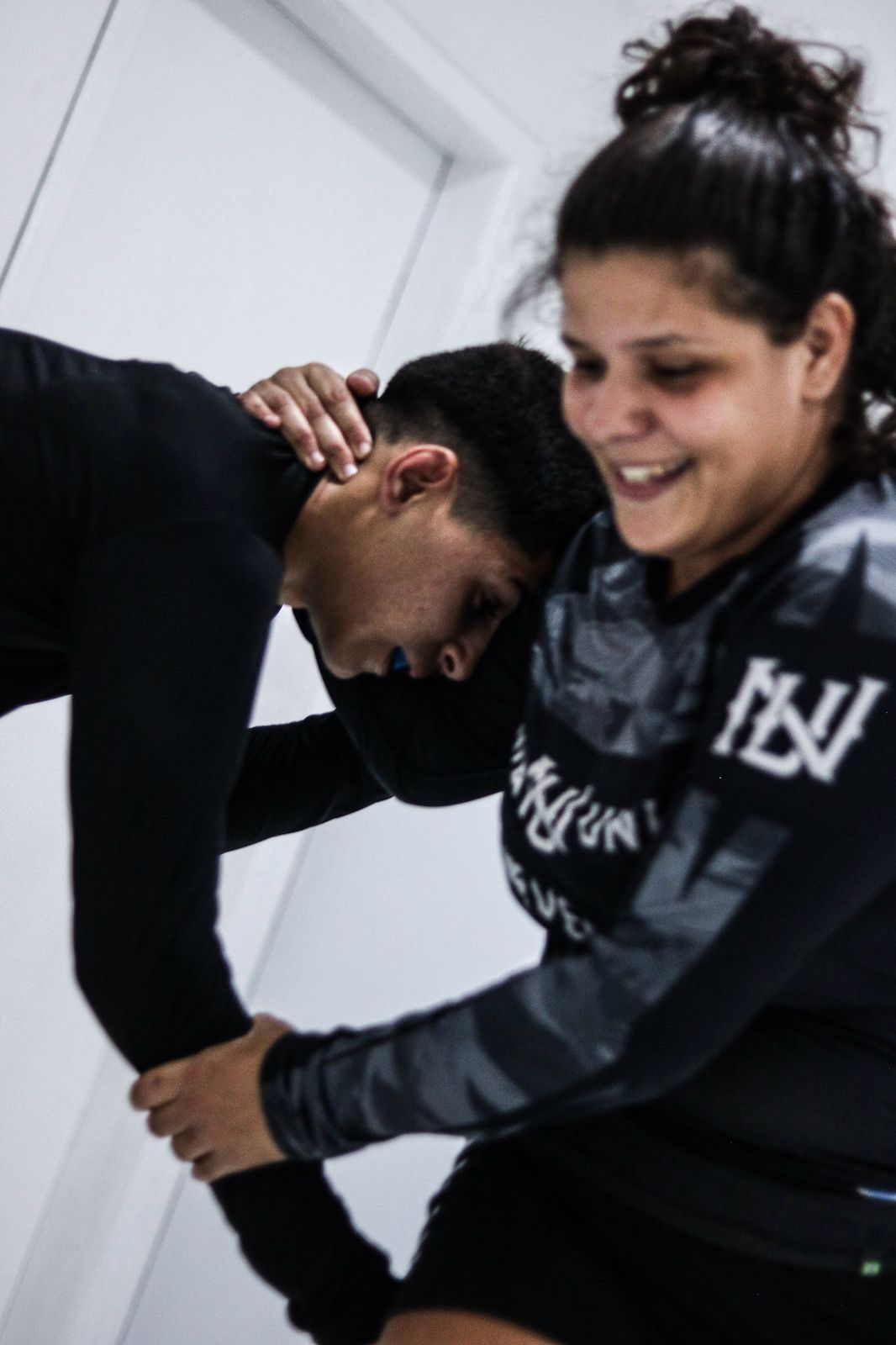Aluno treinando na BAZE Academy Barra de São João